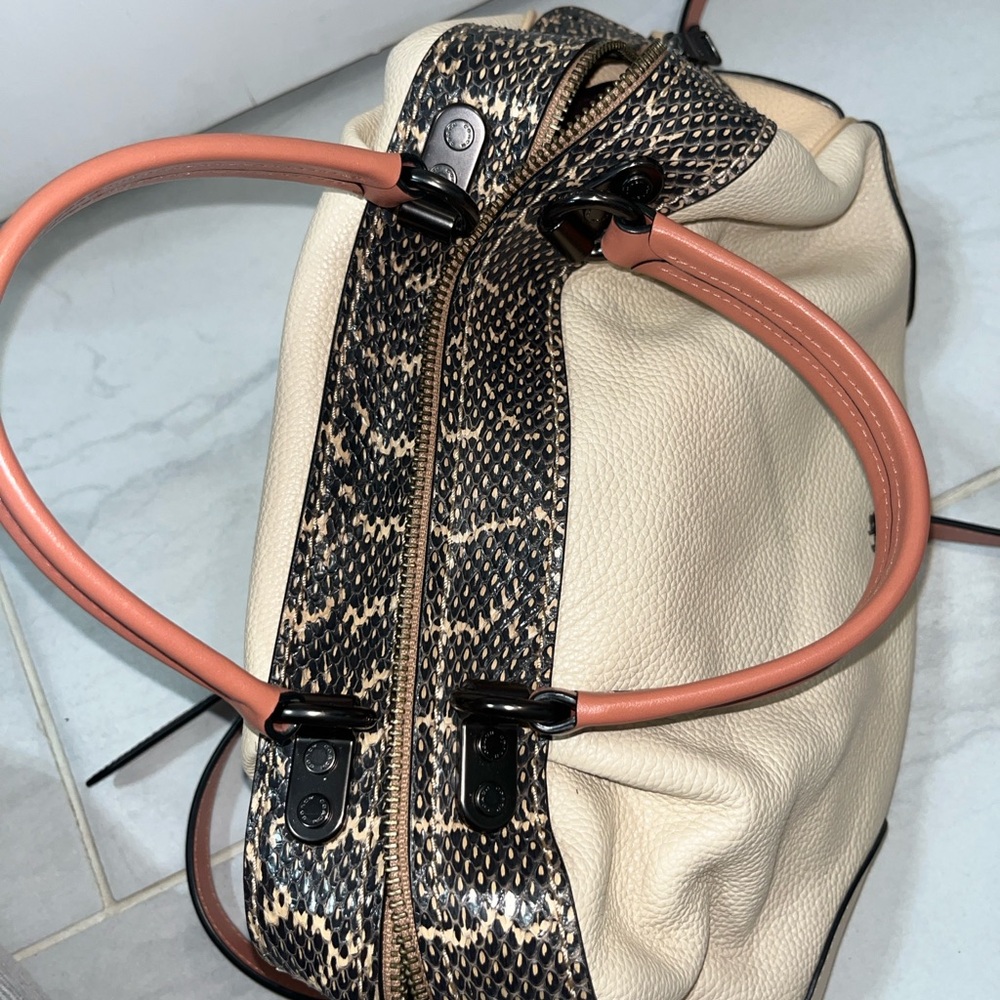 Coach Lane Satchel in Colorblock with Snakeskin Detail 👜✨ - Picture 2 of 5